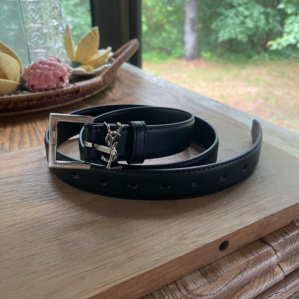 Women’s YSL Black Leather Belt Size 33-35